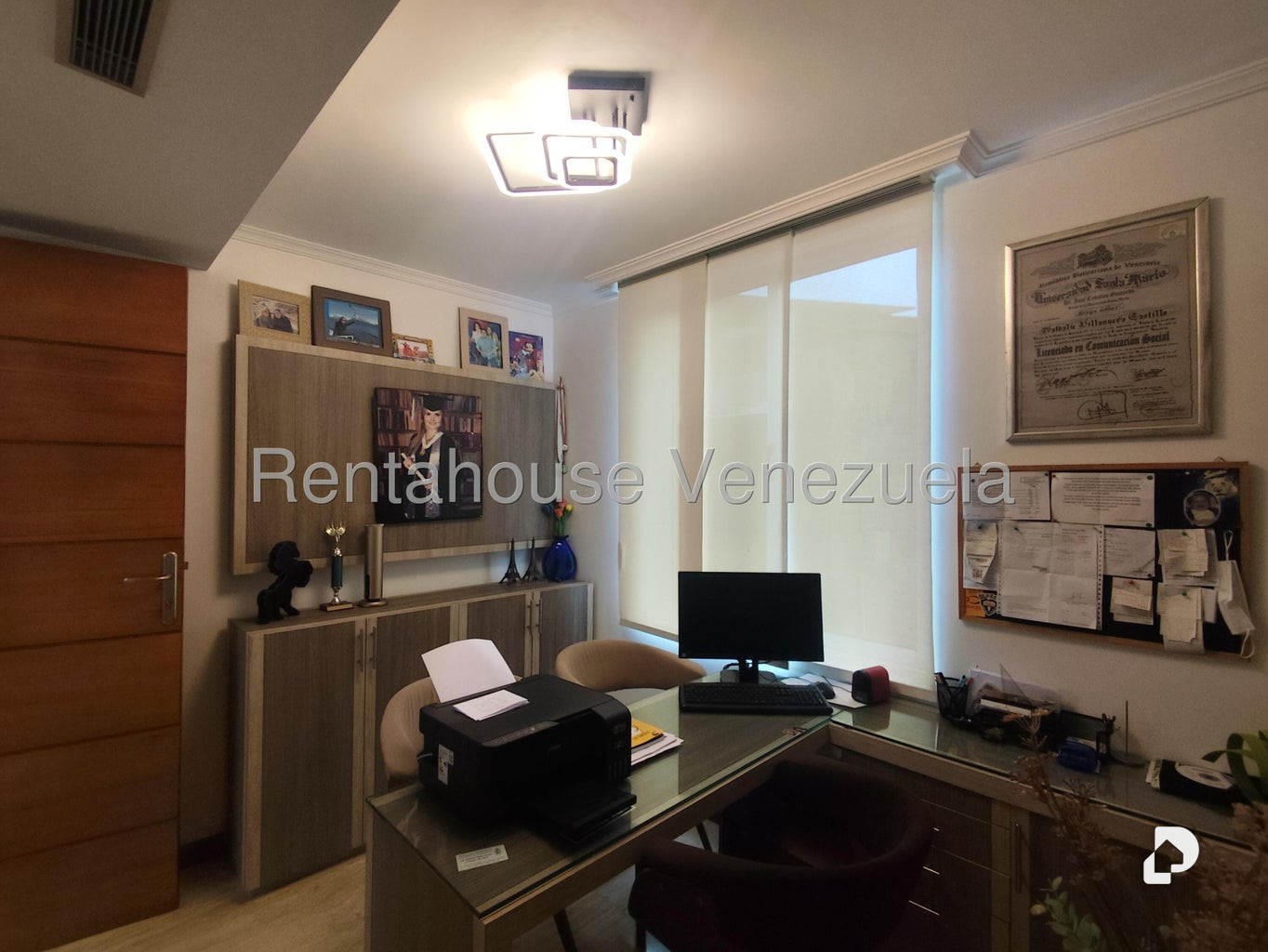 House in Lomas de La Lagunita, Caracas – 19