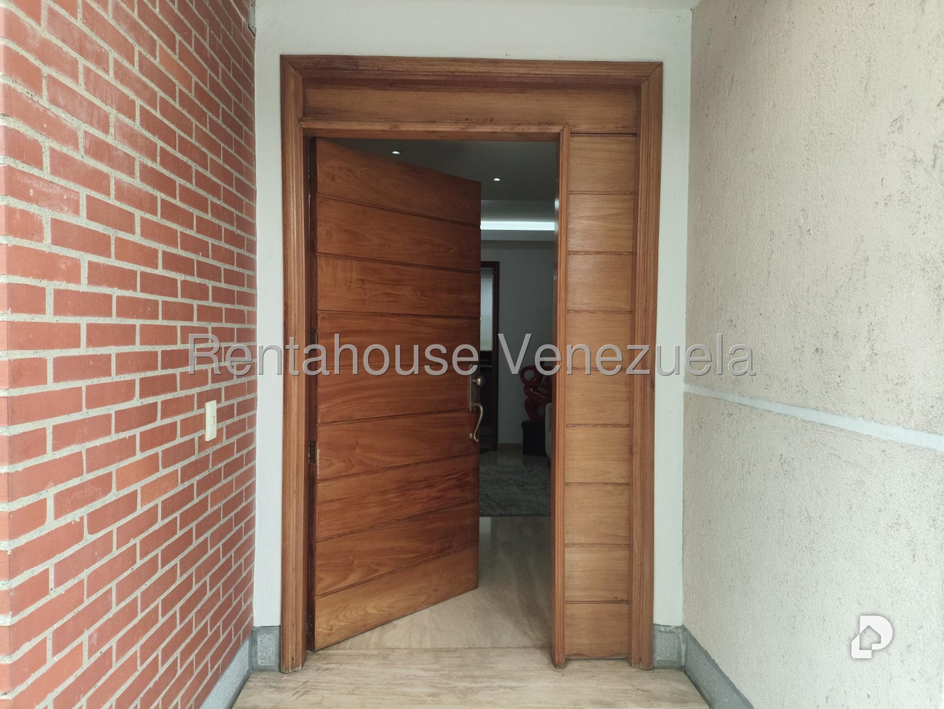 House in Lomas de La Lagunita, Caracas – 4
