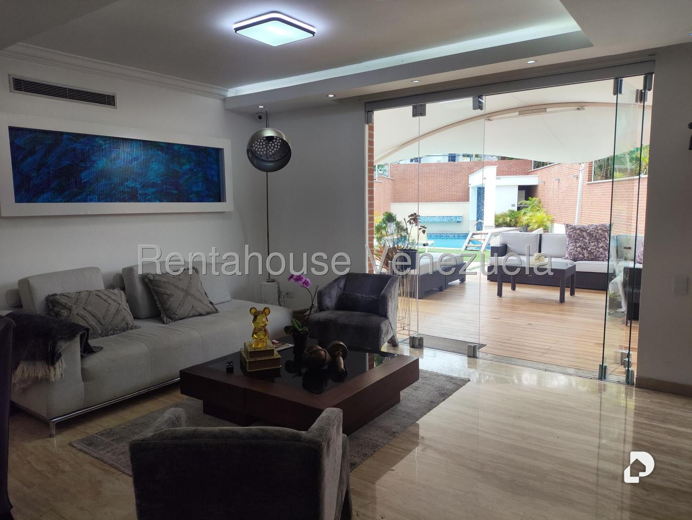 House in Lomas de La Lagunita, Caracas – 36