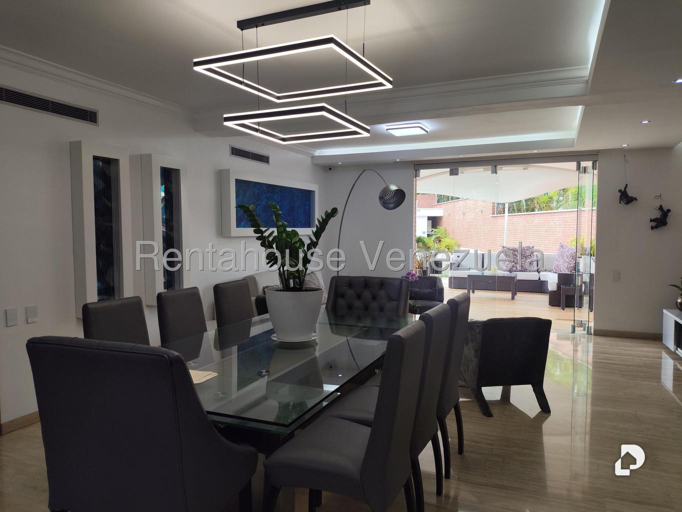 House in Lomas de La Lagunita, Caracas – 32
