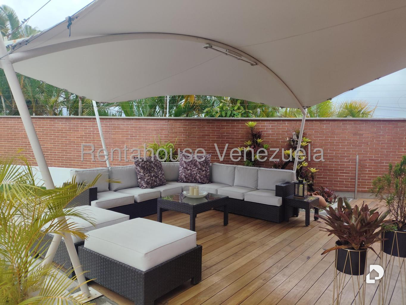 House in Lomas de La Lagunita, Caracas – 10
