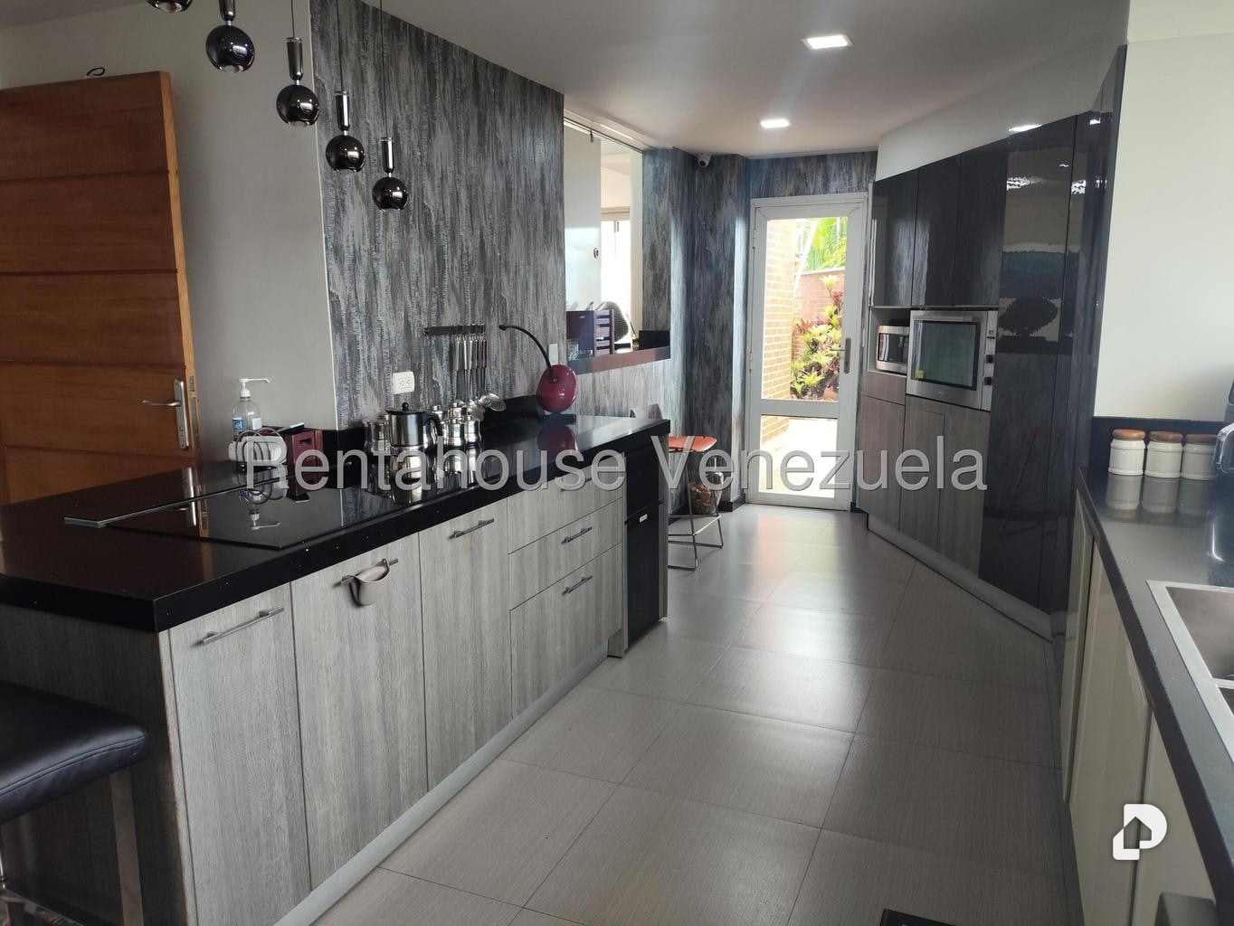 House in Lomas de La Lagunita, Caracas – 56