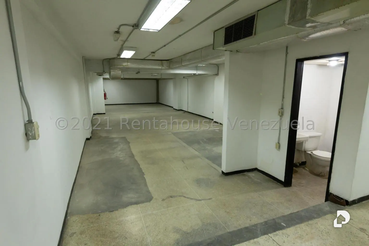 Local comercial en Puente Hierro, Caracas – 10