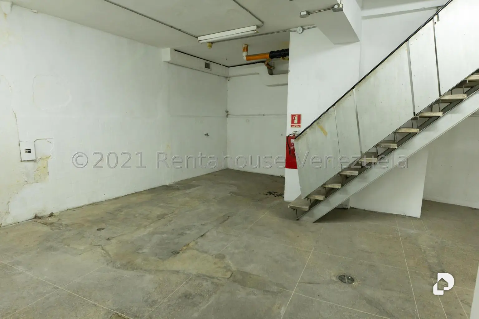 Local comercial en Puente Hierro, Caracas – 4