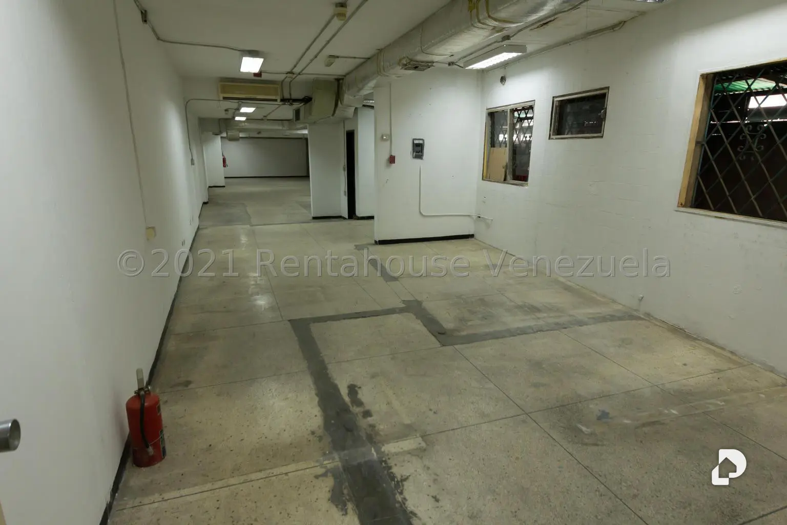Local comercial en Puente Hierro, Caracas – 9