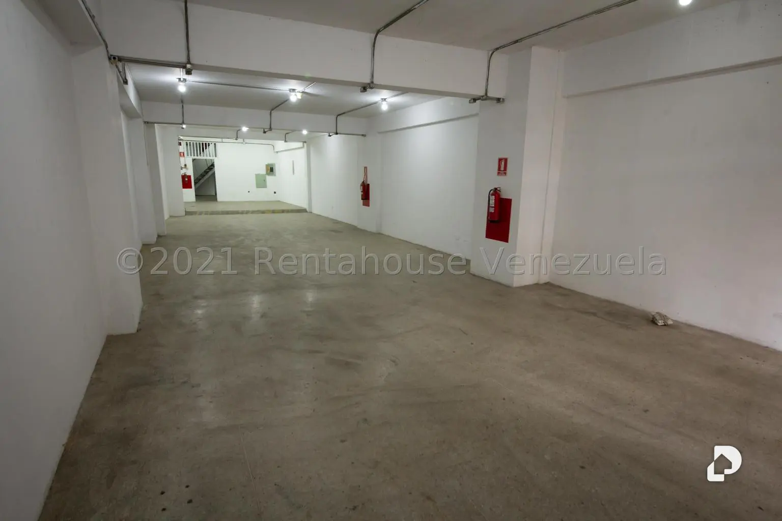 Local comercial en Puente Hierro, Caracas – 2