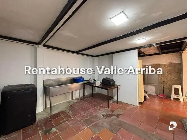 Local comercial en La Florida, Caracas – 22