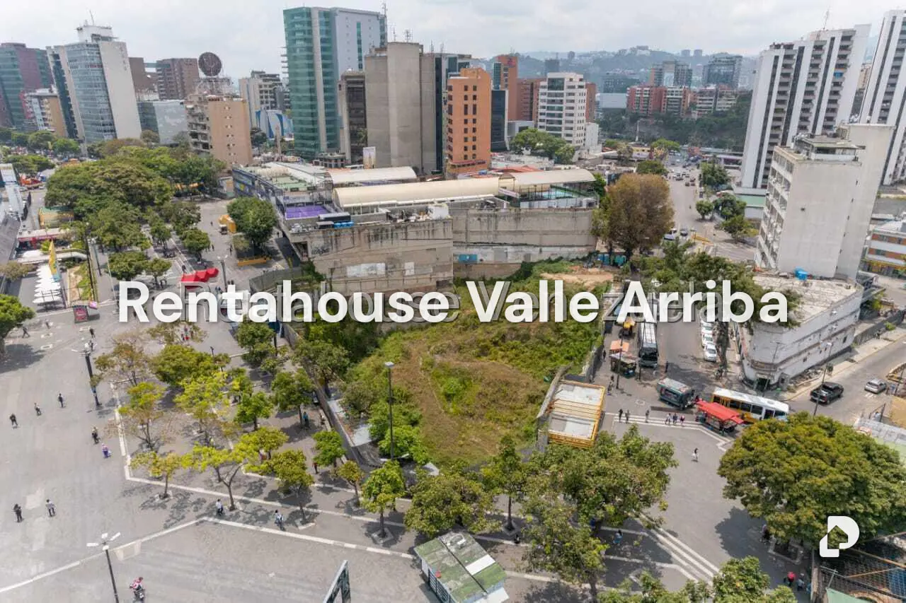 Terreno en El Rosal, Caracas – 1