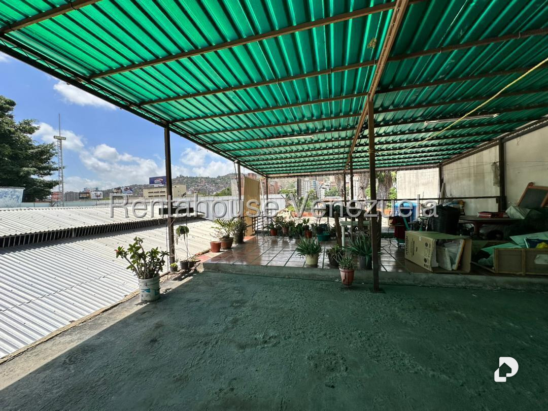 Local comercial en San Martín, Caracas – 23
