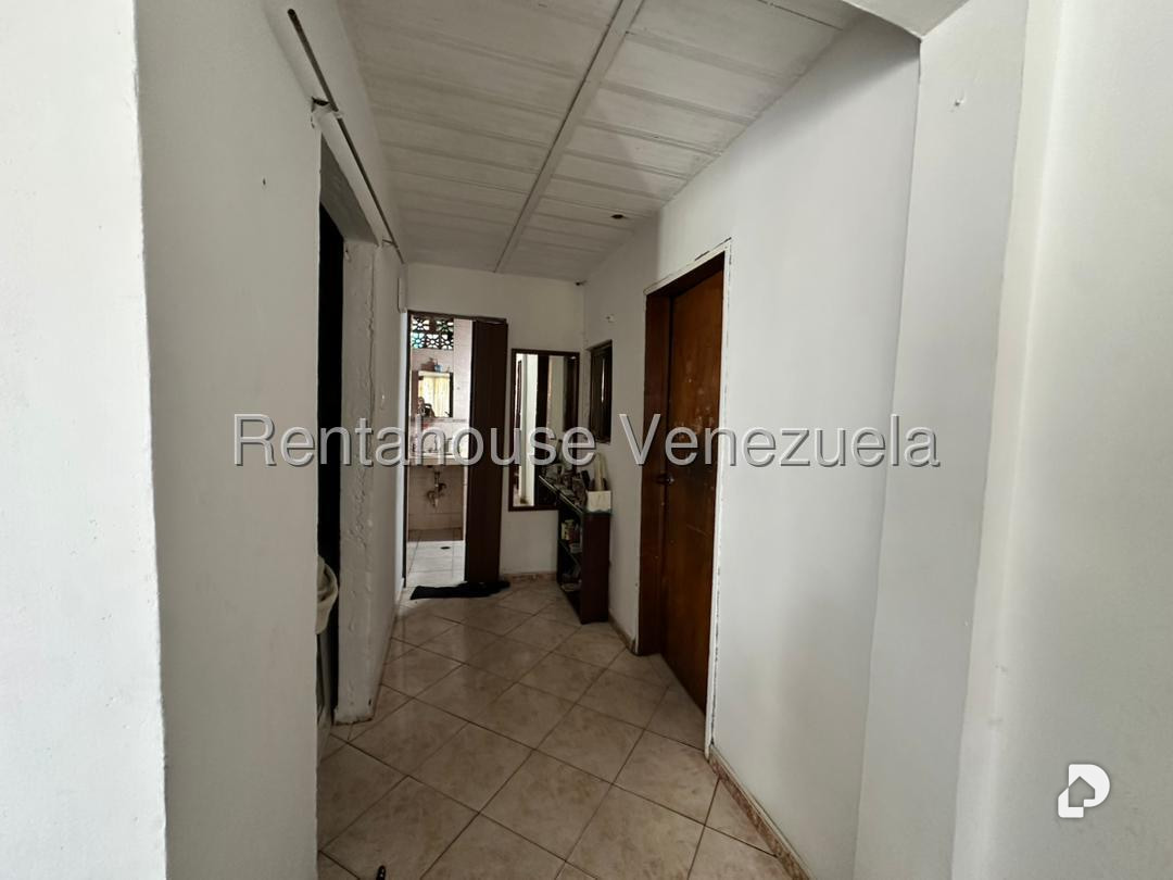 Local comercial en San Martín, Caracas – 30