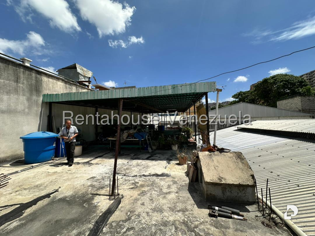 Local comercial en San Martín, Caracas – 20