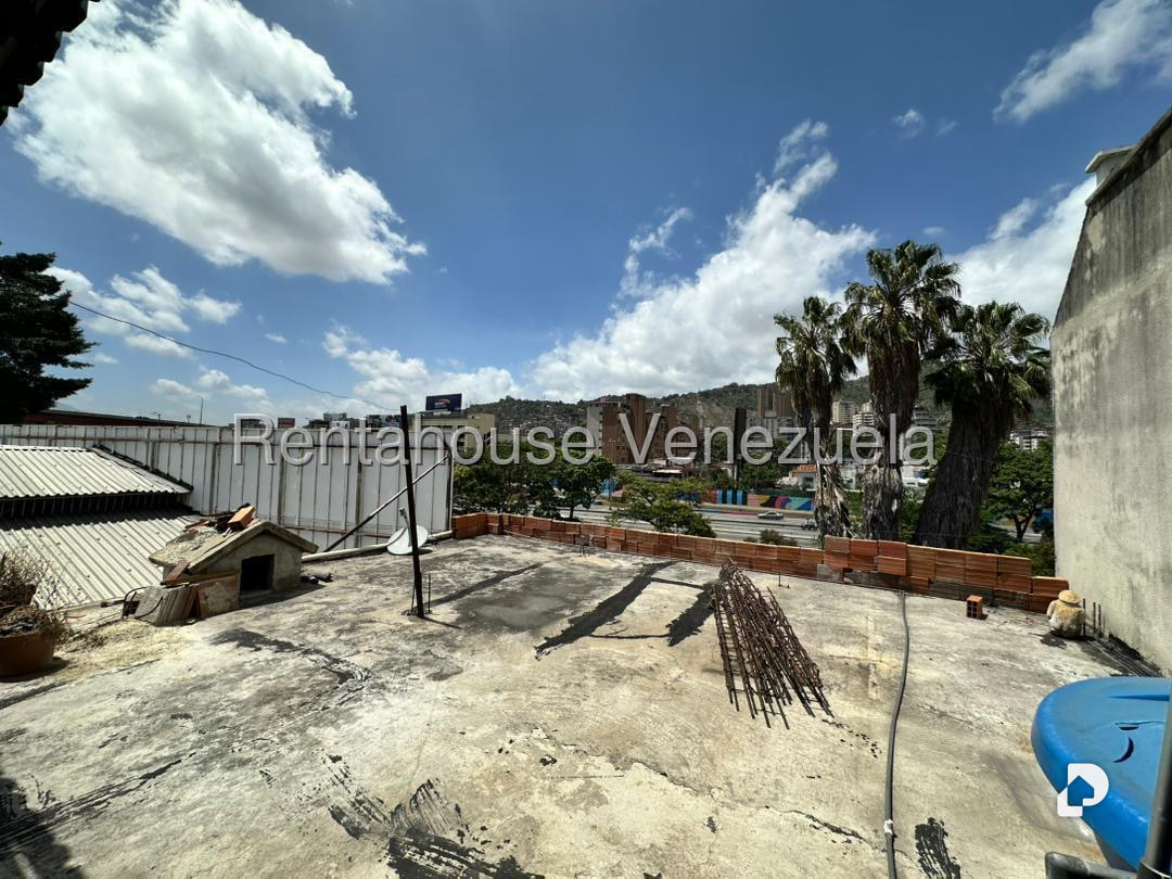 Local comercial en San Martín, Caracas – 10