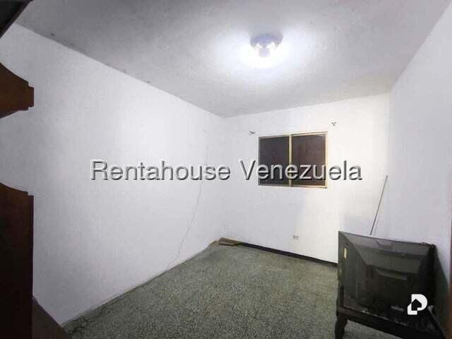 Local comercial en San Martín, Caracas – 17