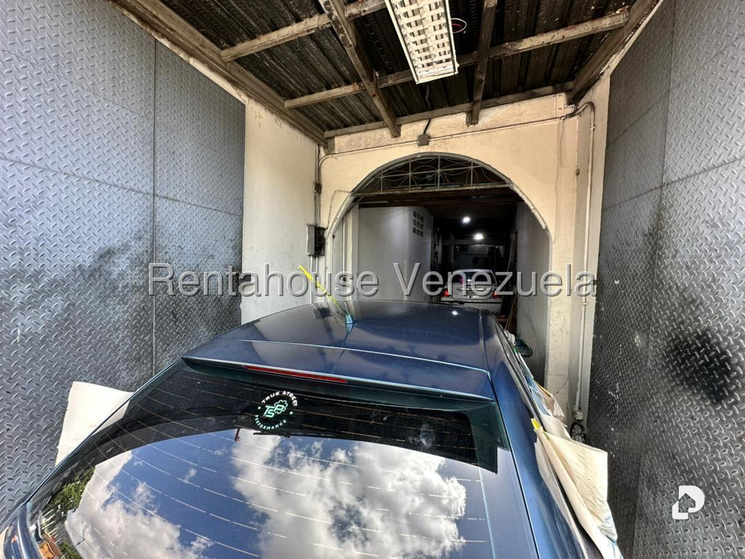 Local comercial en San Martín, Caracas – 22