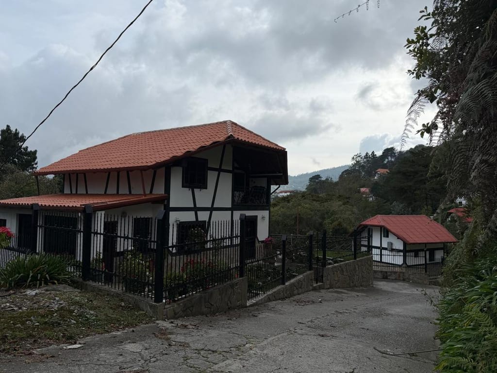 Casa en Colonia Tovar, La Victoria - 1