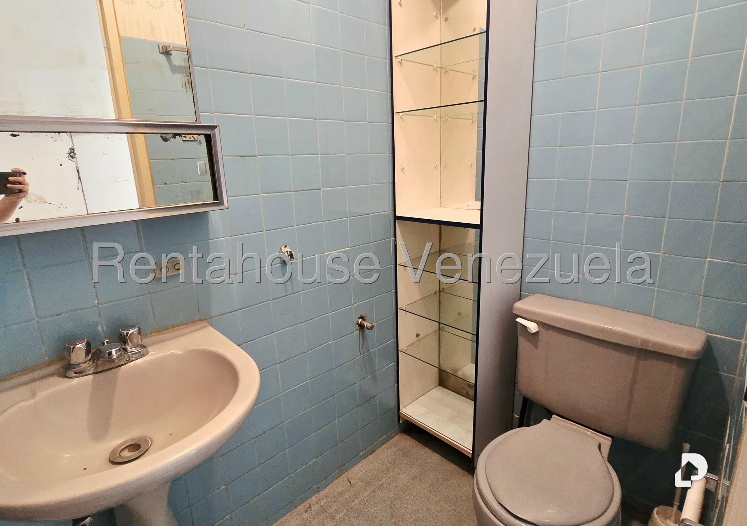 Apartamento en Los Palos Grandes, Caracas – 21