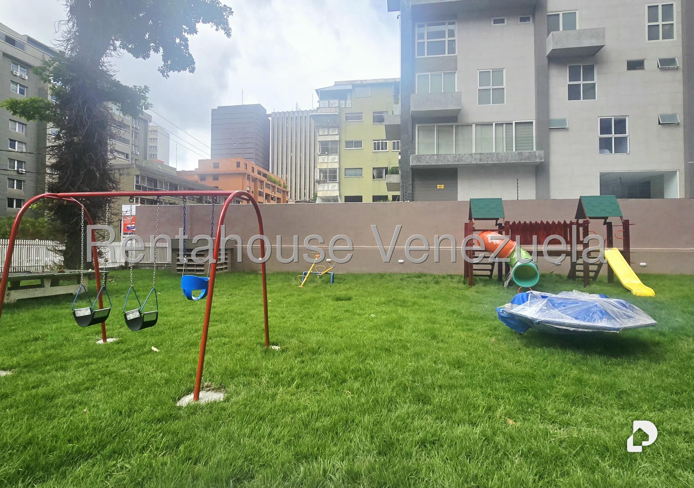 Apartamento en Los Palos Grandes, Caracas – 25
