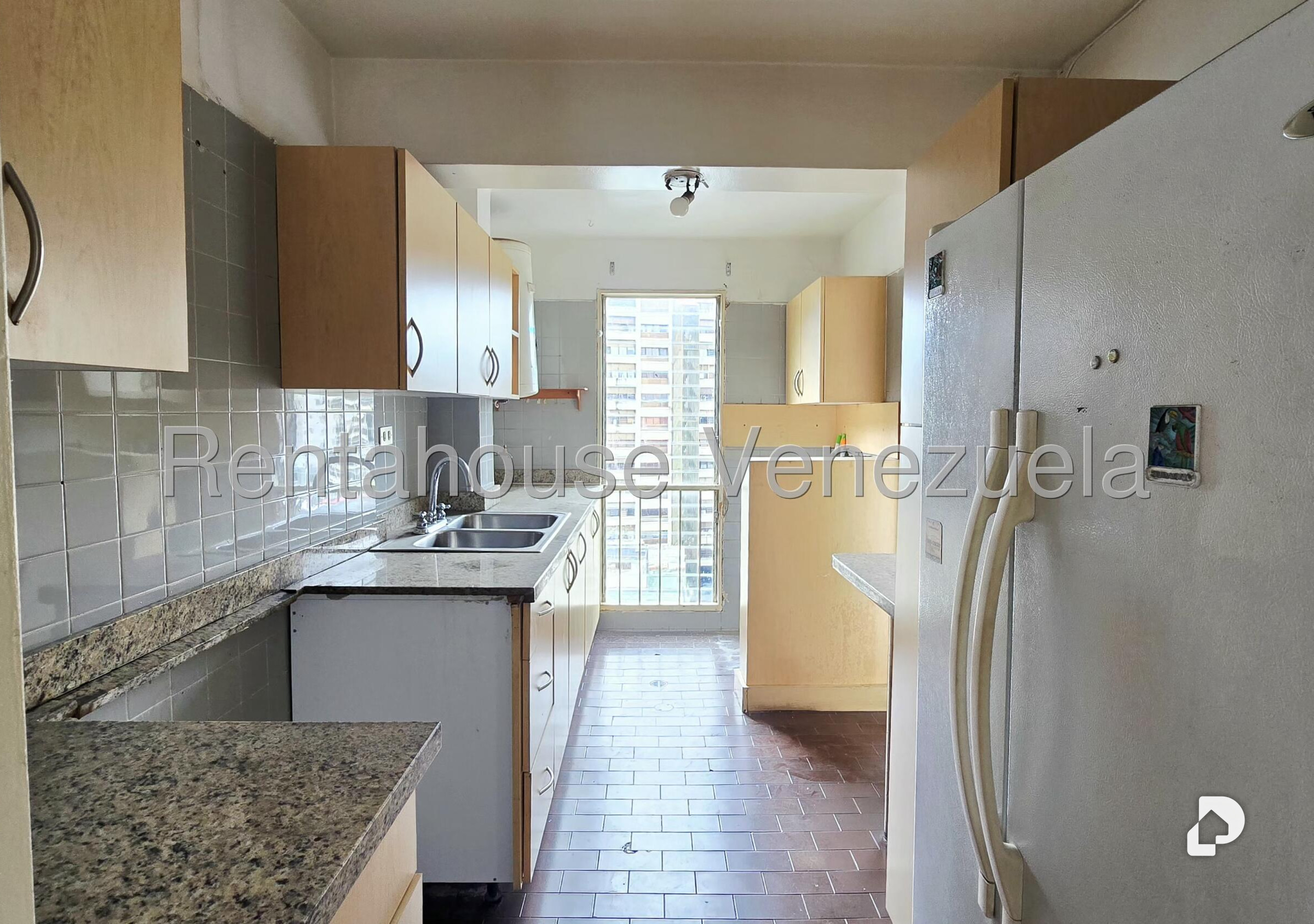 Apartamento en Los Palos Grandes, Caracas – 11