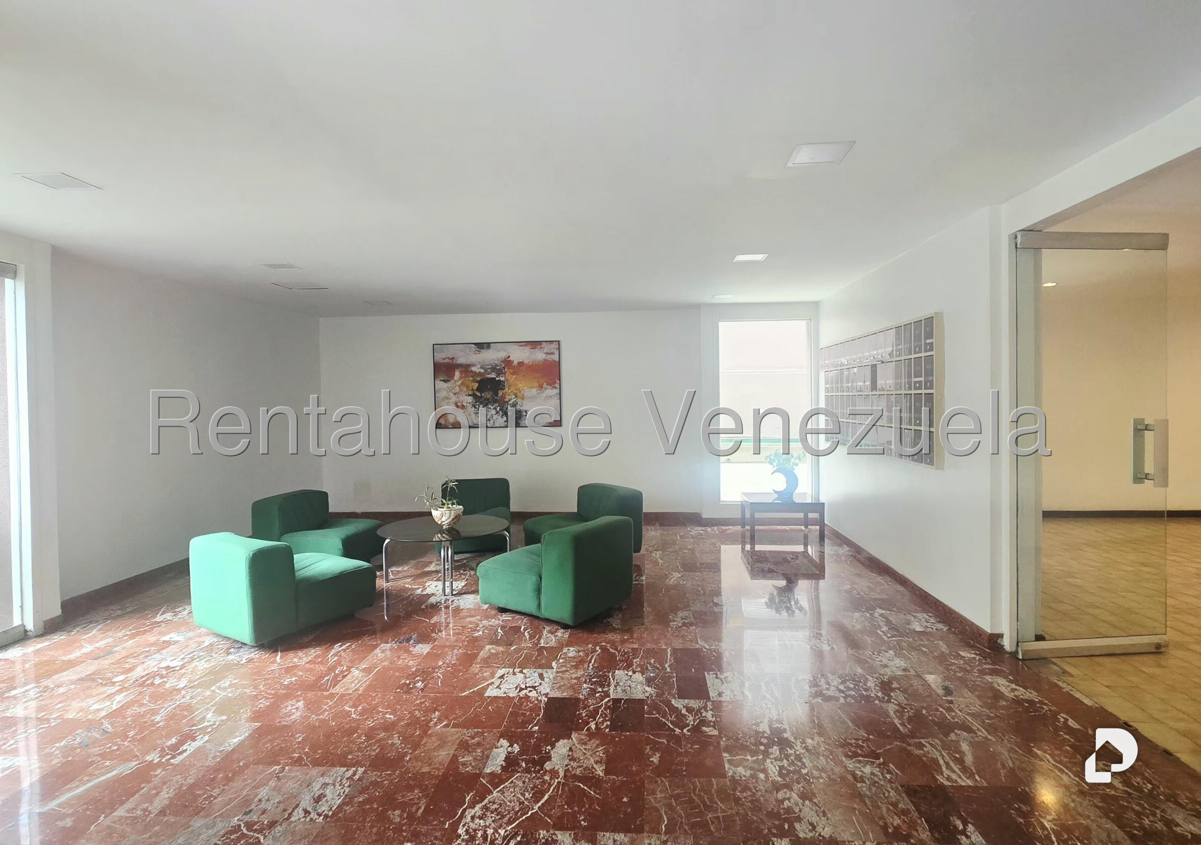 Apartamento en Los Palos Grandes, Caracas – 4