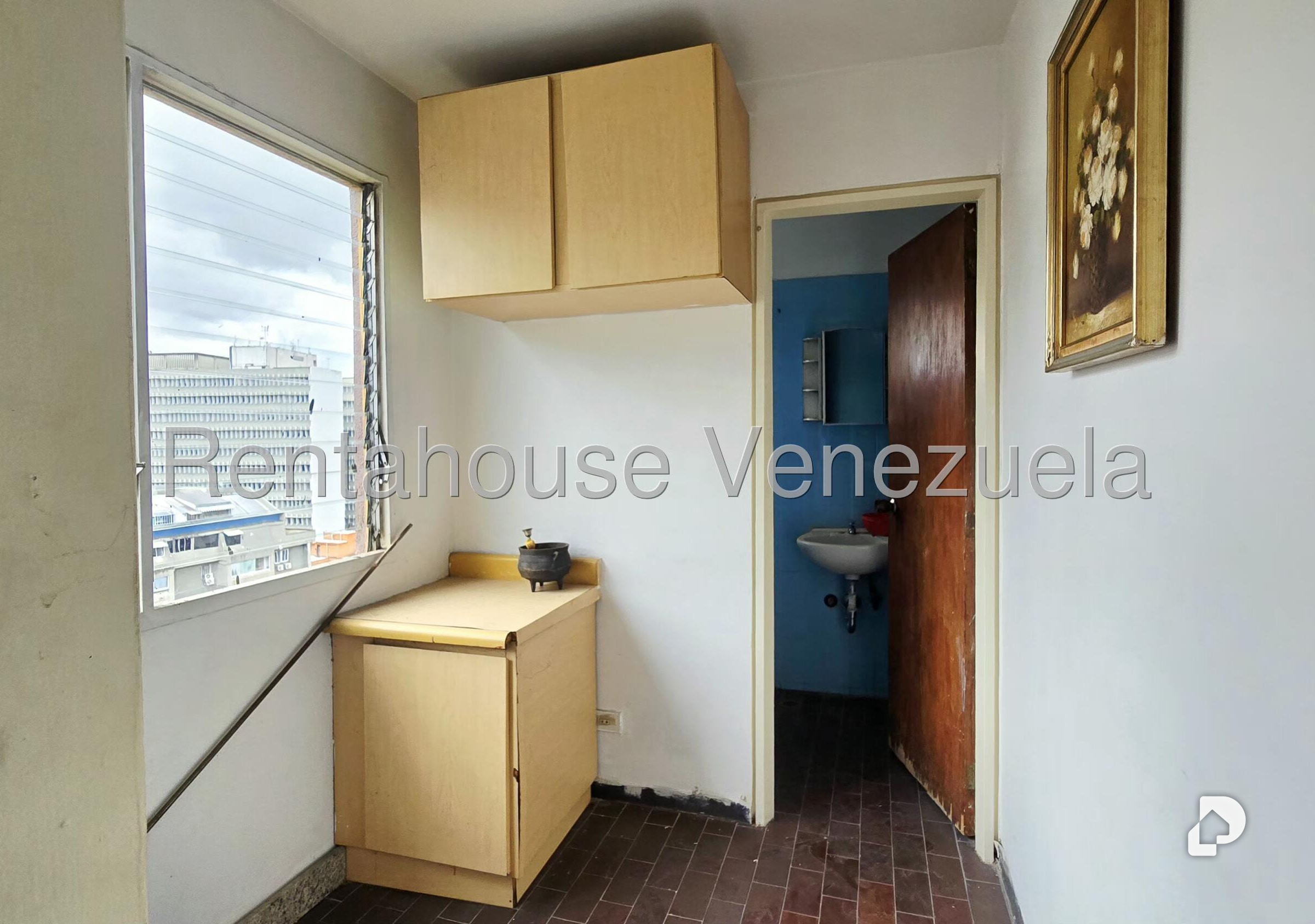 Apartamento en Los Palos Grandes, Caracas – 13
