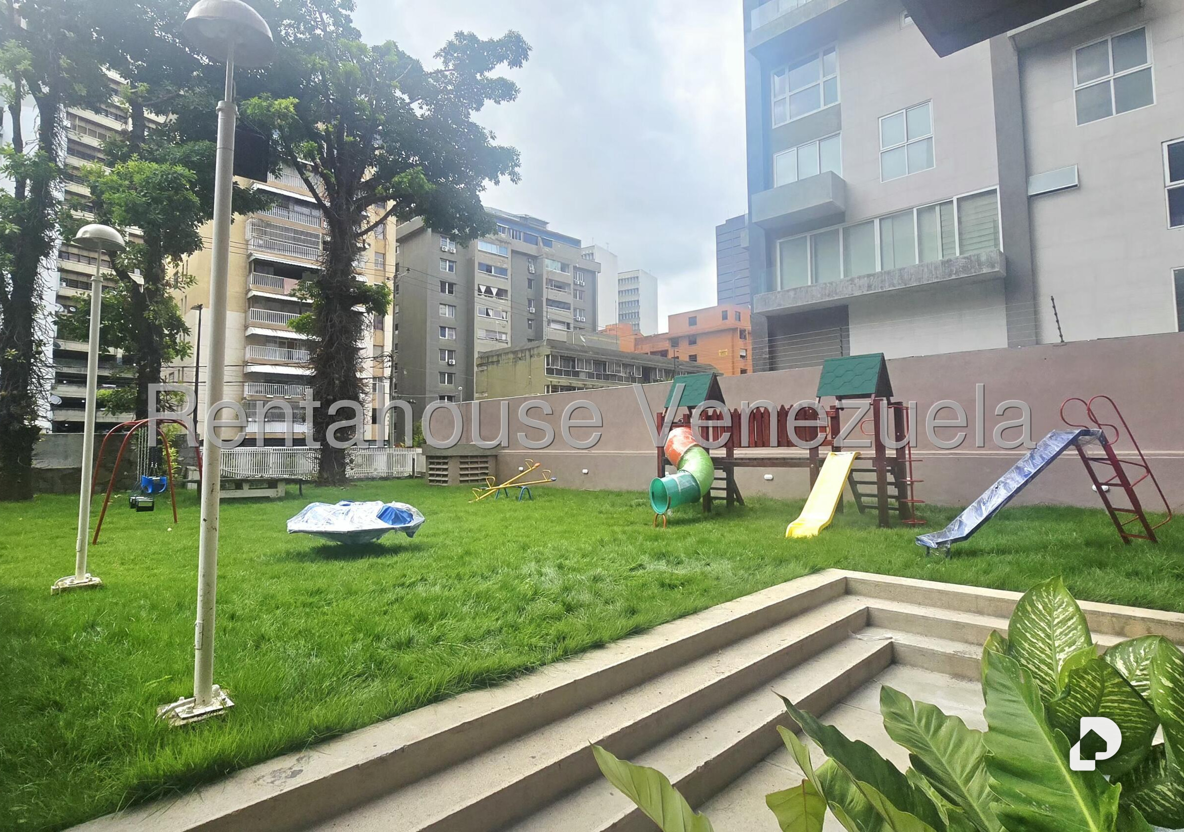 Apartamento en Los Palos Grandes, Caracas – 2