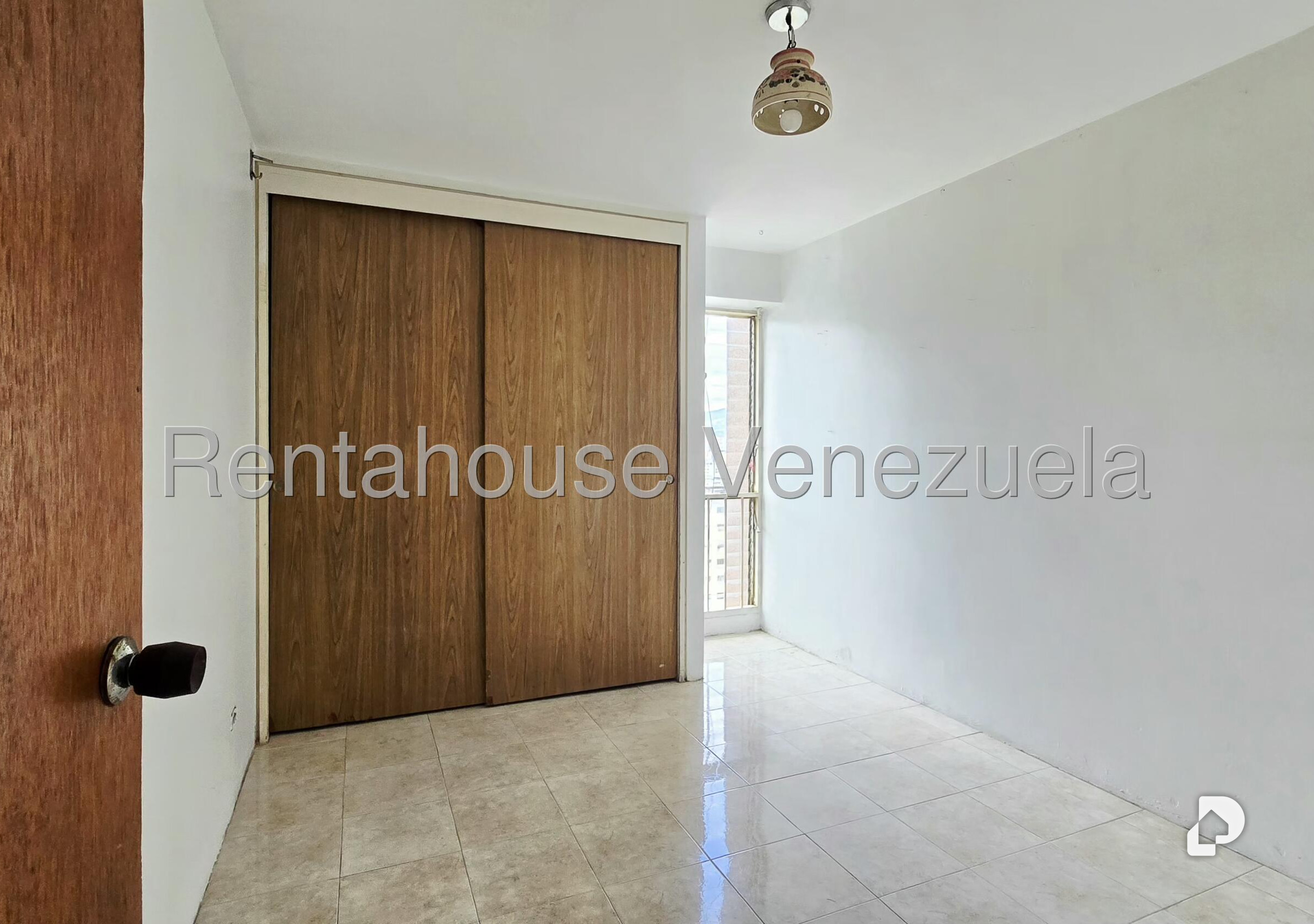 Apartamento en Los Palos Grandes, Caracas – 20