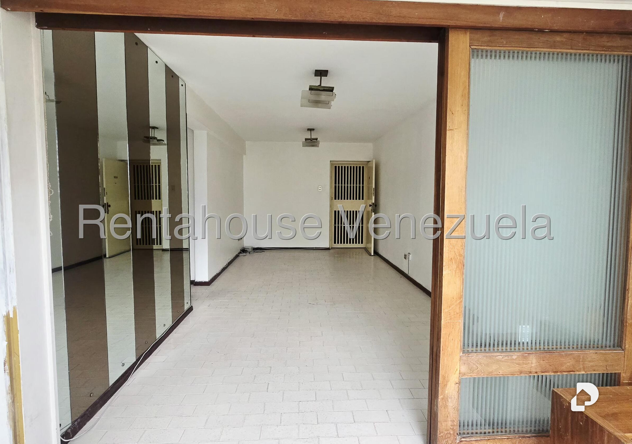 Apartamento en Los Palos Grandes, Caracas – 9