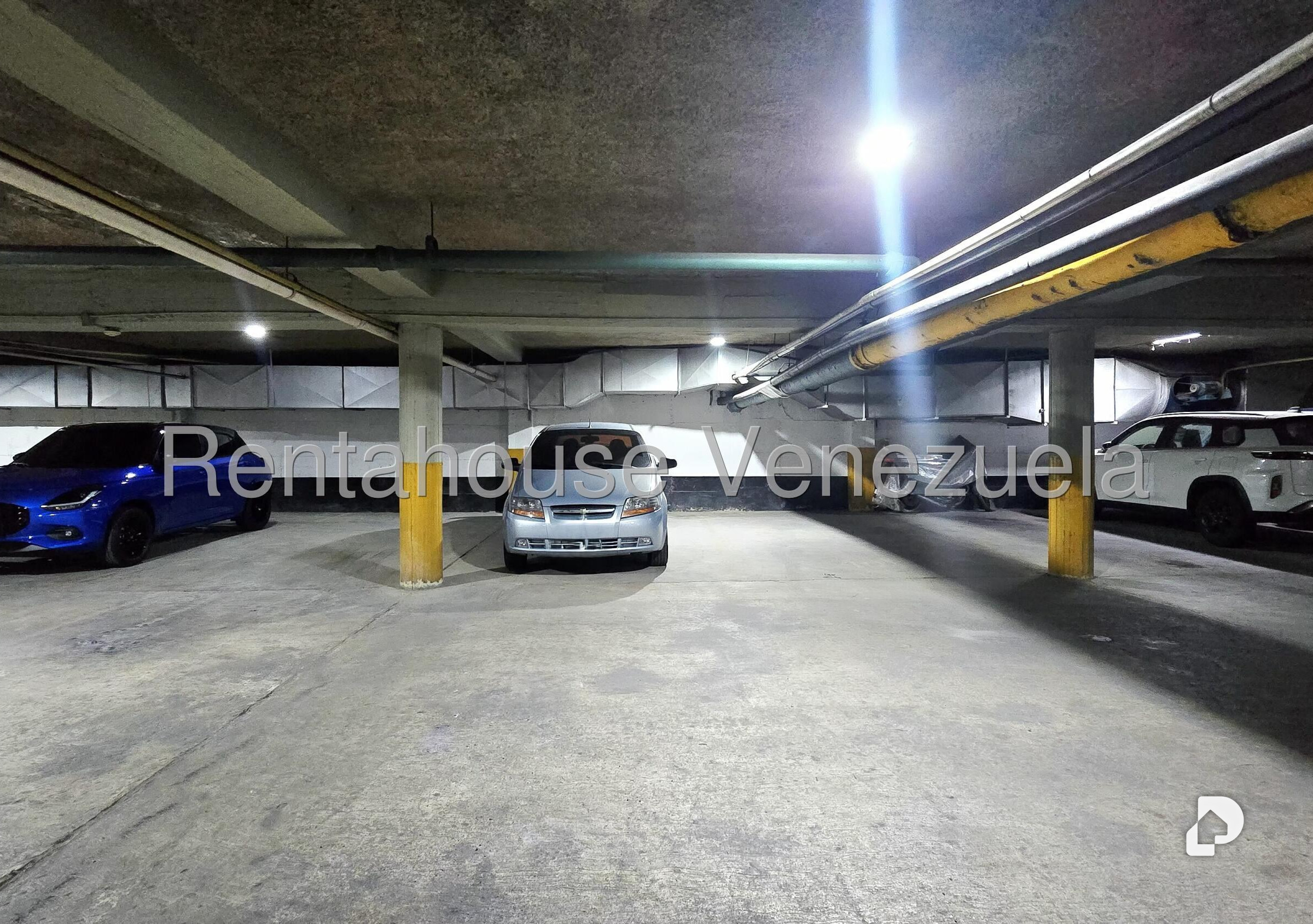 Apartamento en Los Palos Grandes, Caracas – 22