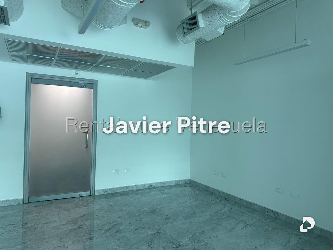 Oficina en Las Mercedes, Caracas – 11