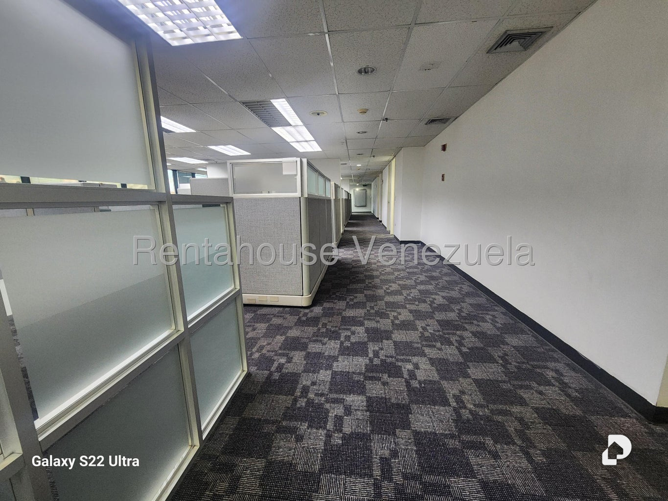 Oficina en El Bosque, Caracas – 20