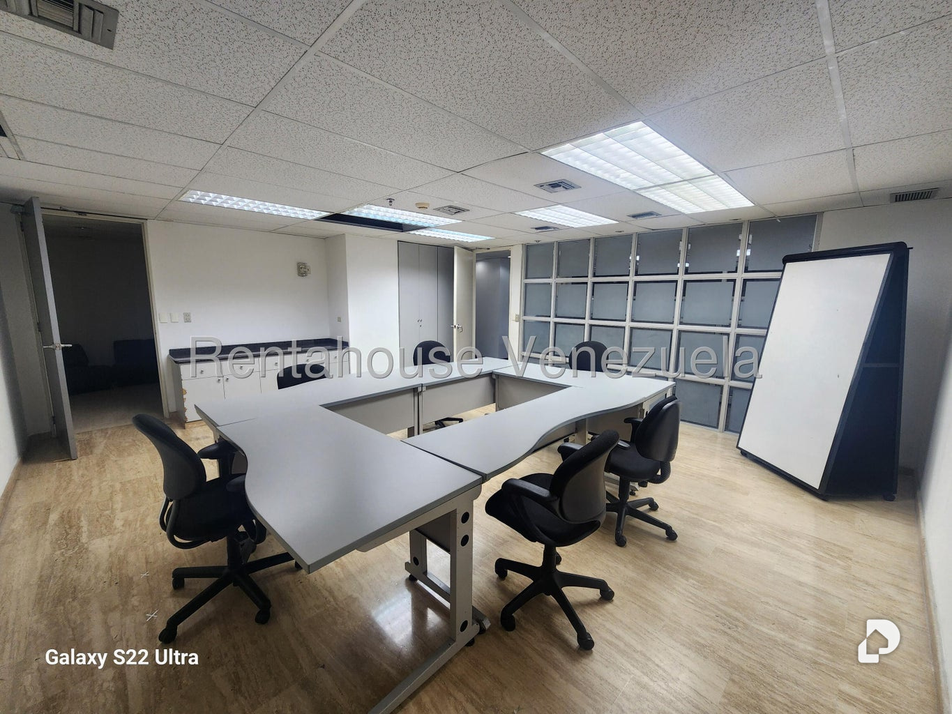 Oficina en El Bosque, Caracas – 13