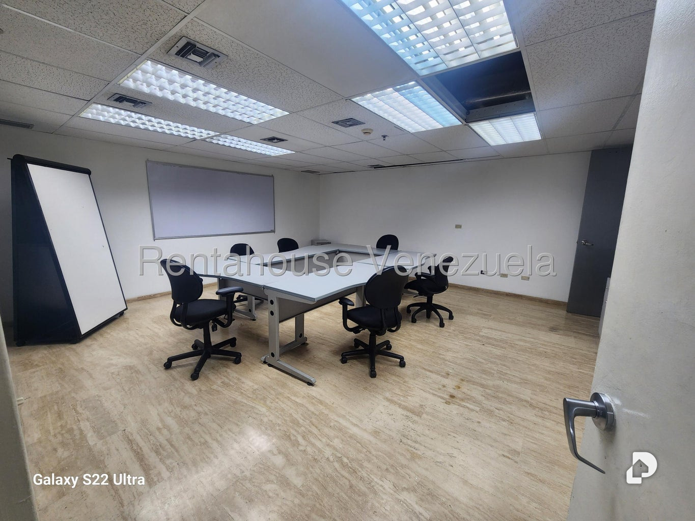 Oficina en El Bosque, Caracas – 15