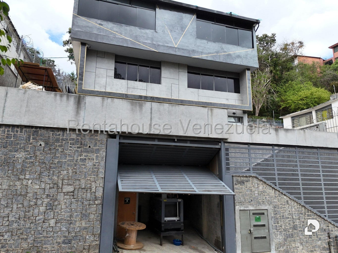Local comercial en Los Chaguaramos, Caracas – 2