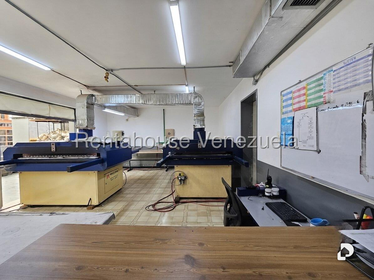 Local comercial en Los Chaguaramos, Caracas – 6
