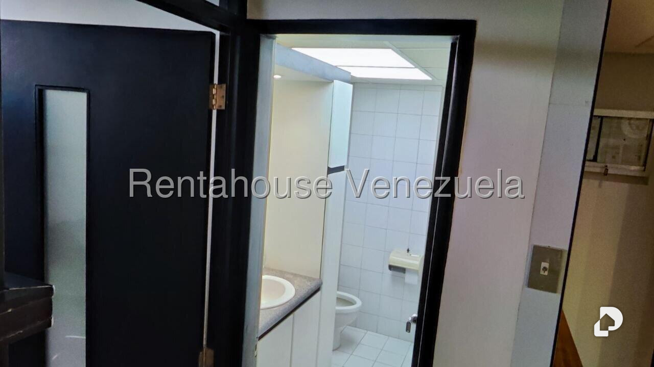 Oficina en Los Samanes, Caracas – 9