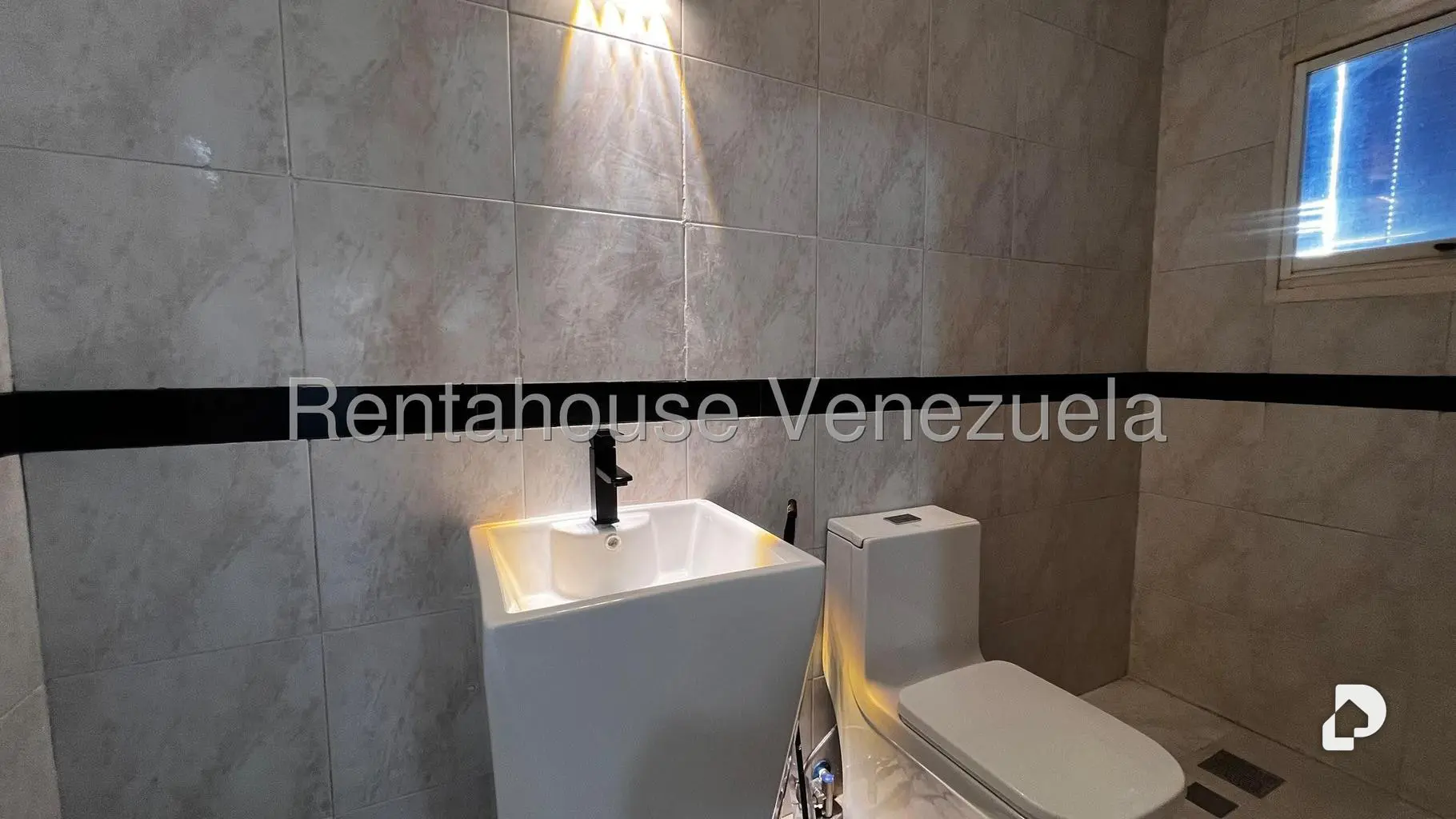 Penthouse en Guaicay, Caracas – 25