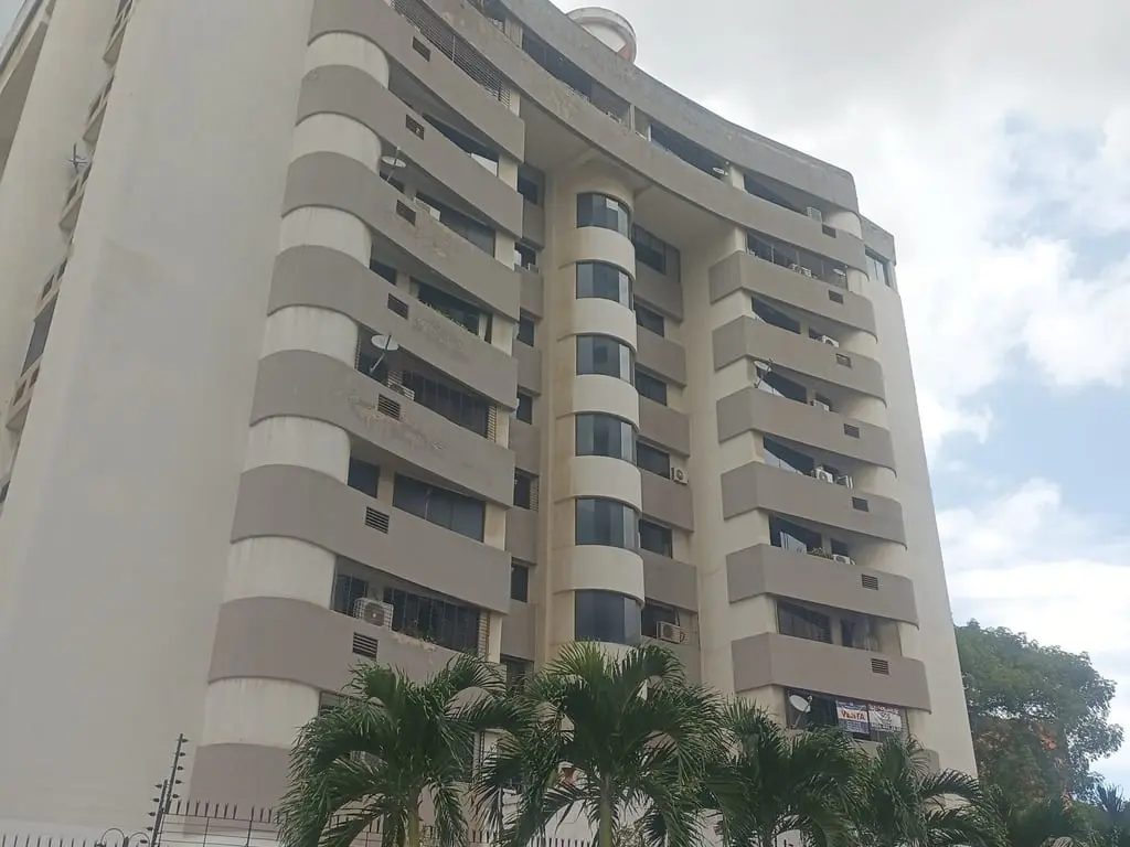 Apartamento en Sabana Larga, Valencia - 1