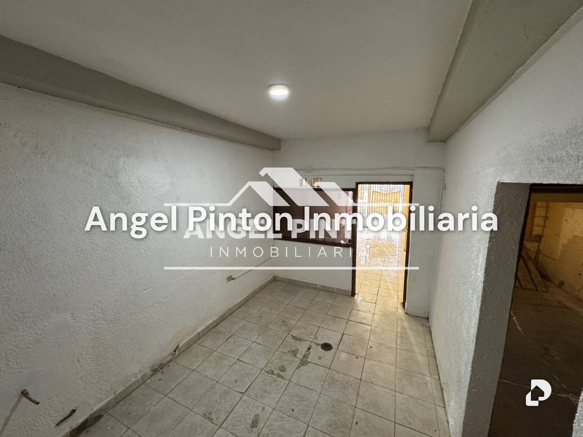 Local comercial en Santa Rita, Maracaibo – 4