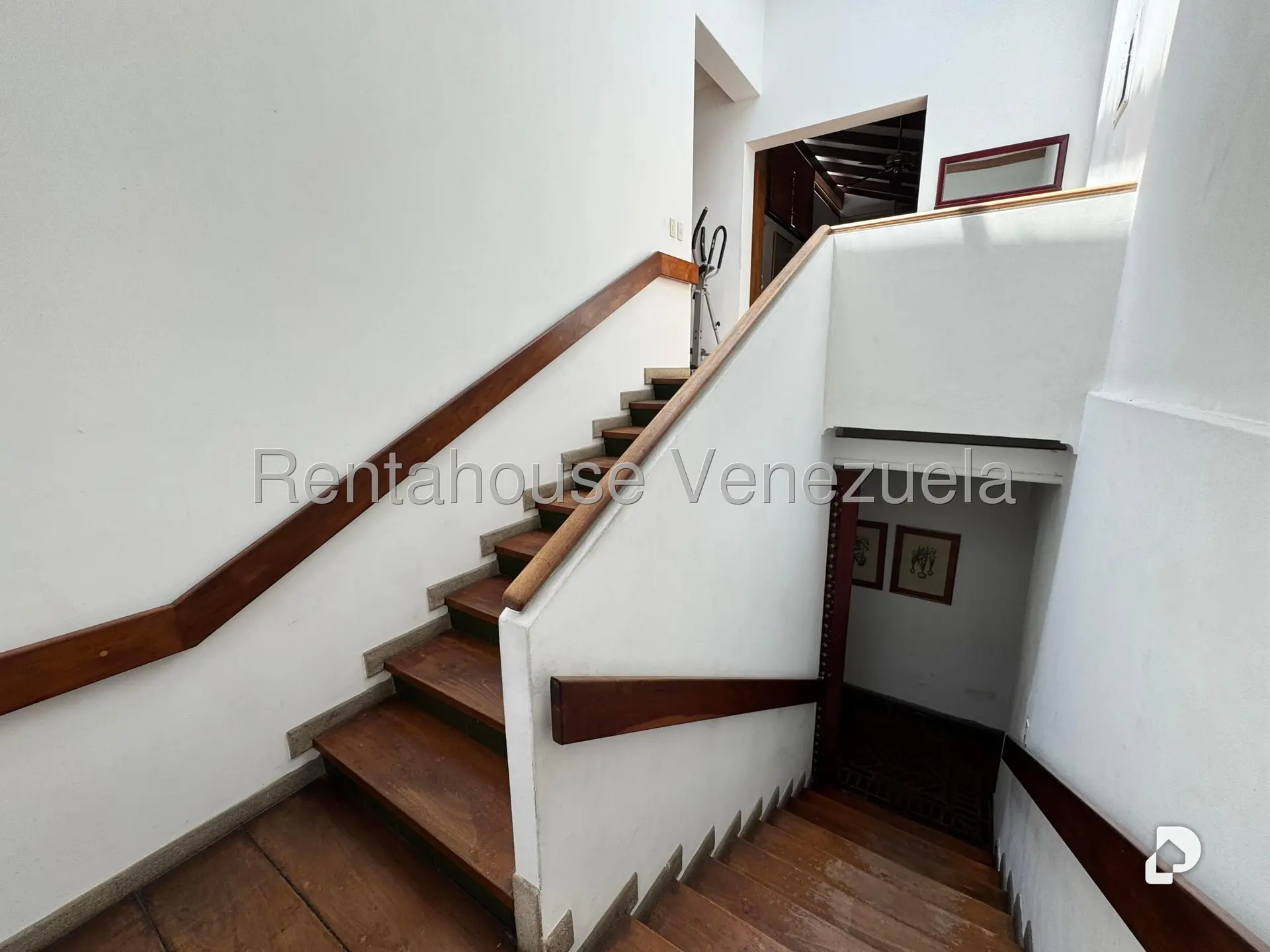 House in Los Palos Grandes, Caracas – 16