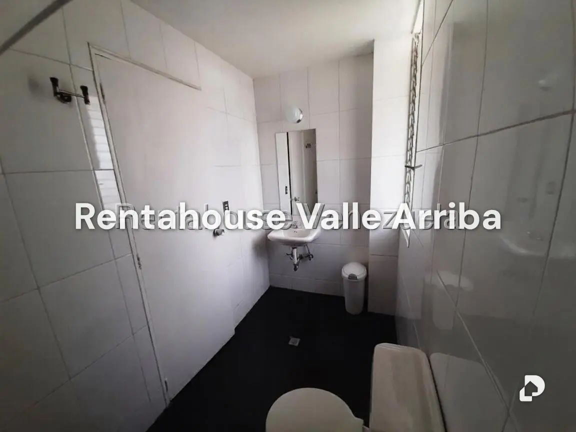 Apartamento en Los Palos Grandes, Caracas – 10