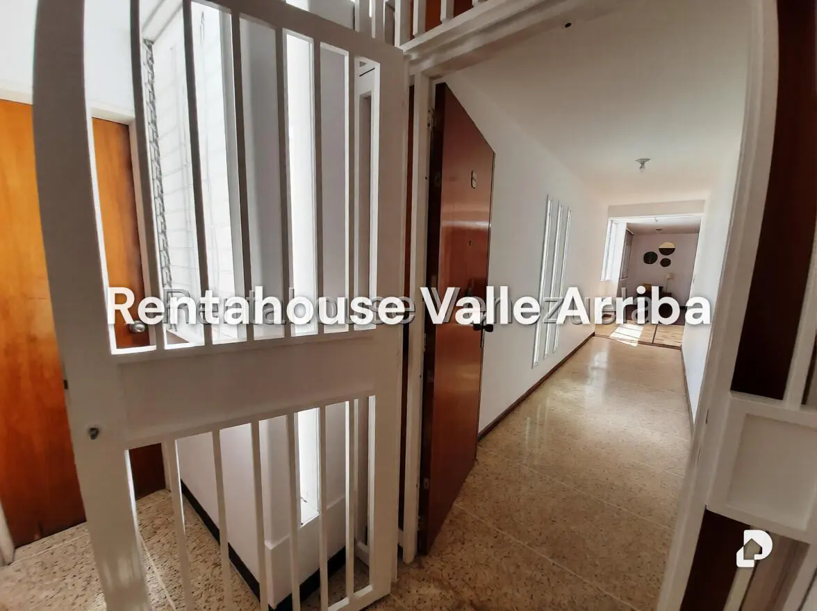 Apartamento en Los Palos Grandes, Caracas – 2