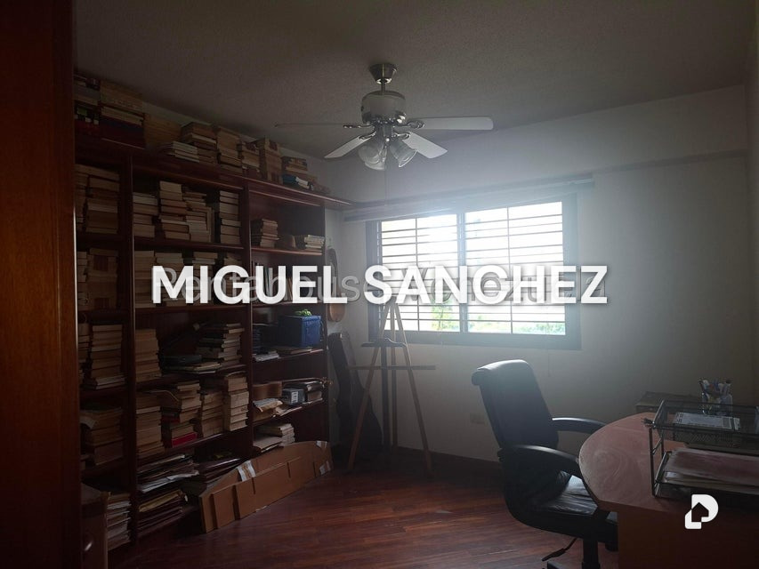 Apartamento en Los Chorros, Caracas – 13