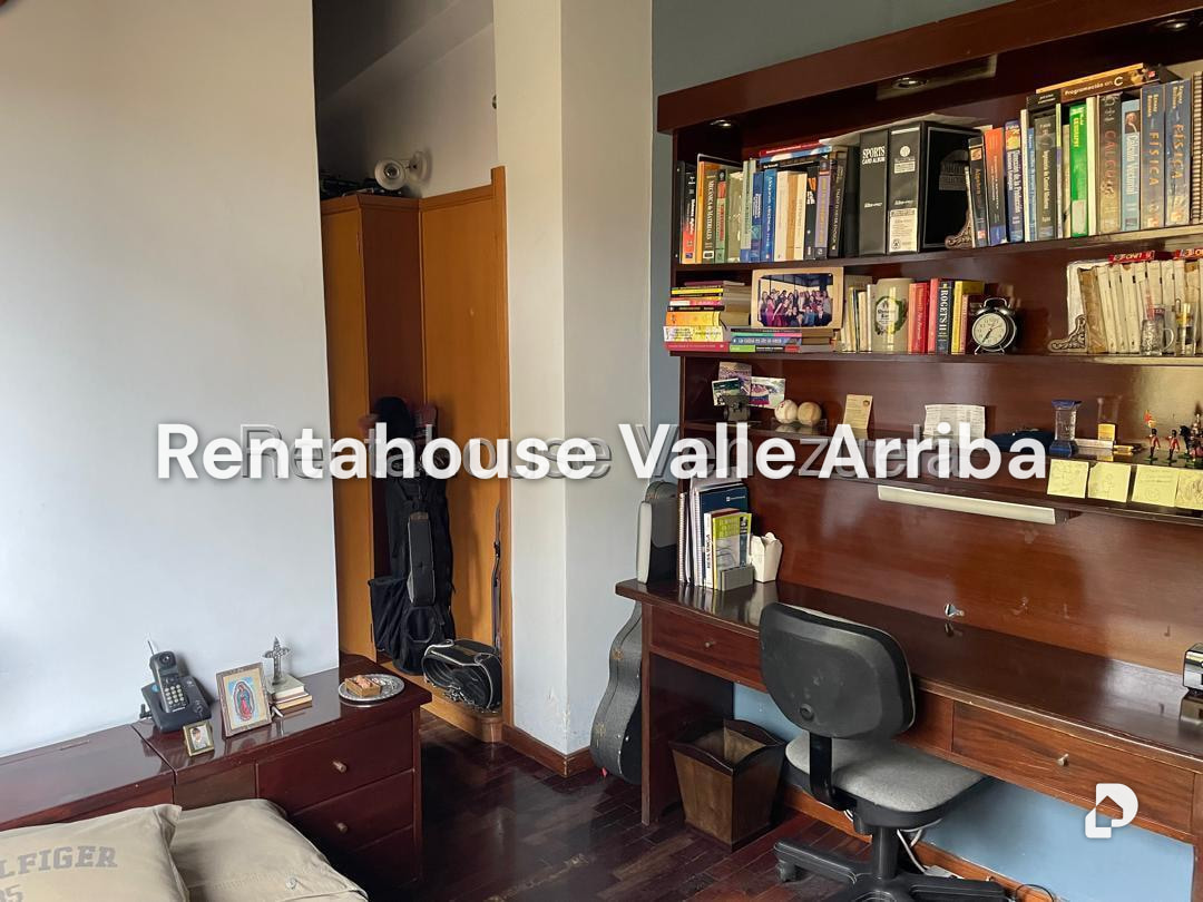 Casa en Alto Hatillo, Caracas – 19