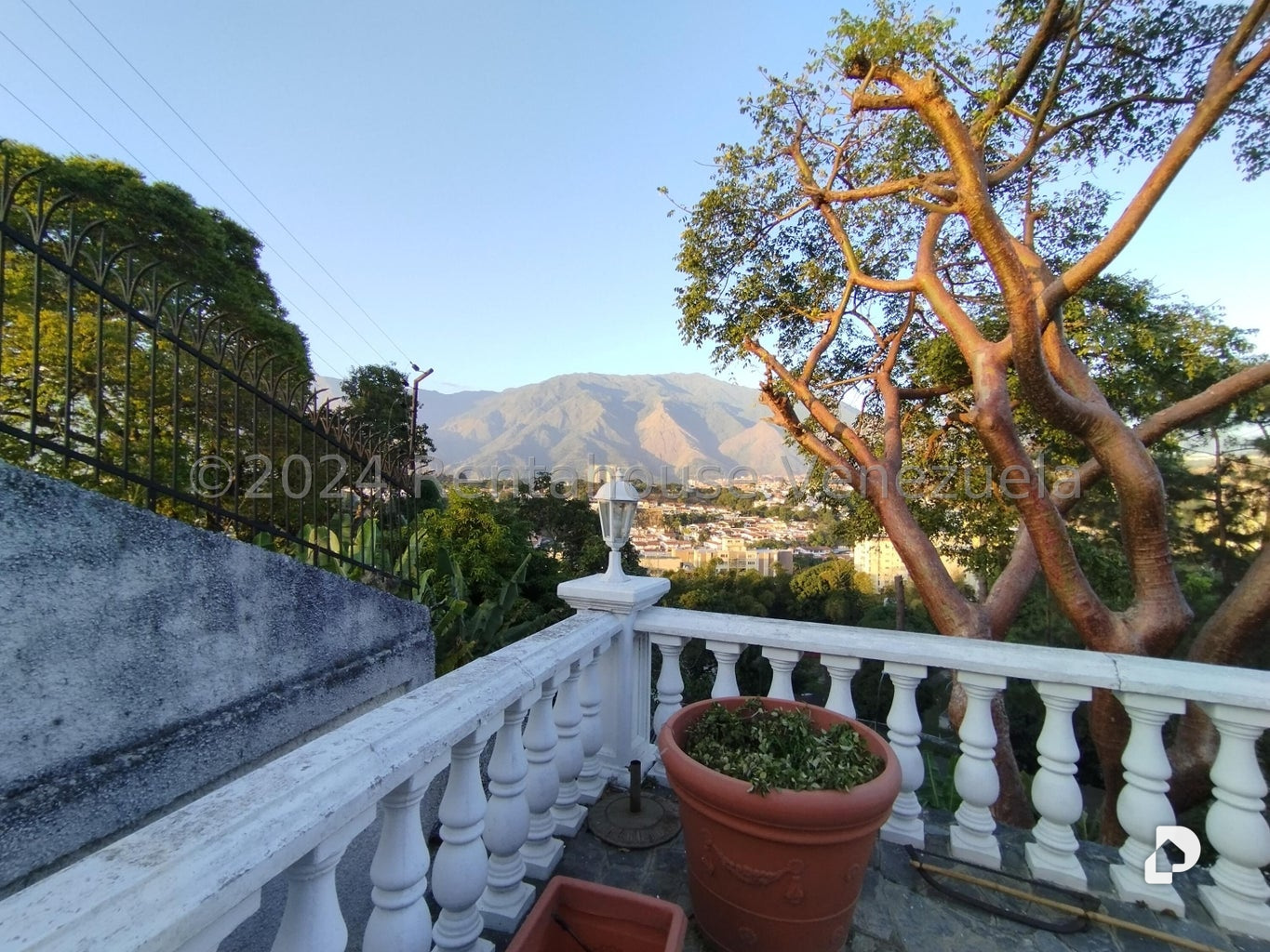 Casa en Macaracuay, Caracas – 2