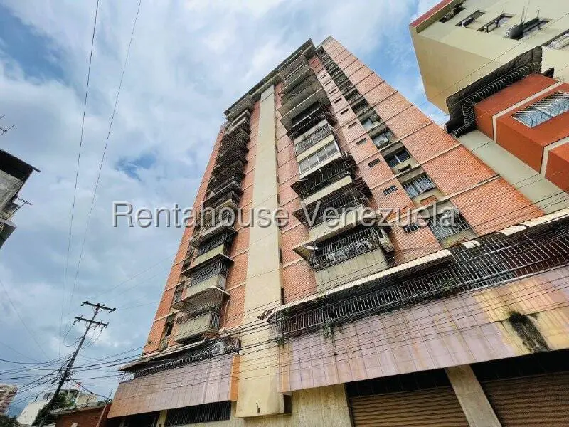 Apartamento en Barrio Alayón, Maracay - 1