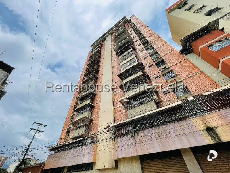 Apartamento en Barrio Alayón, Maracay – 1