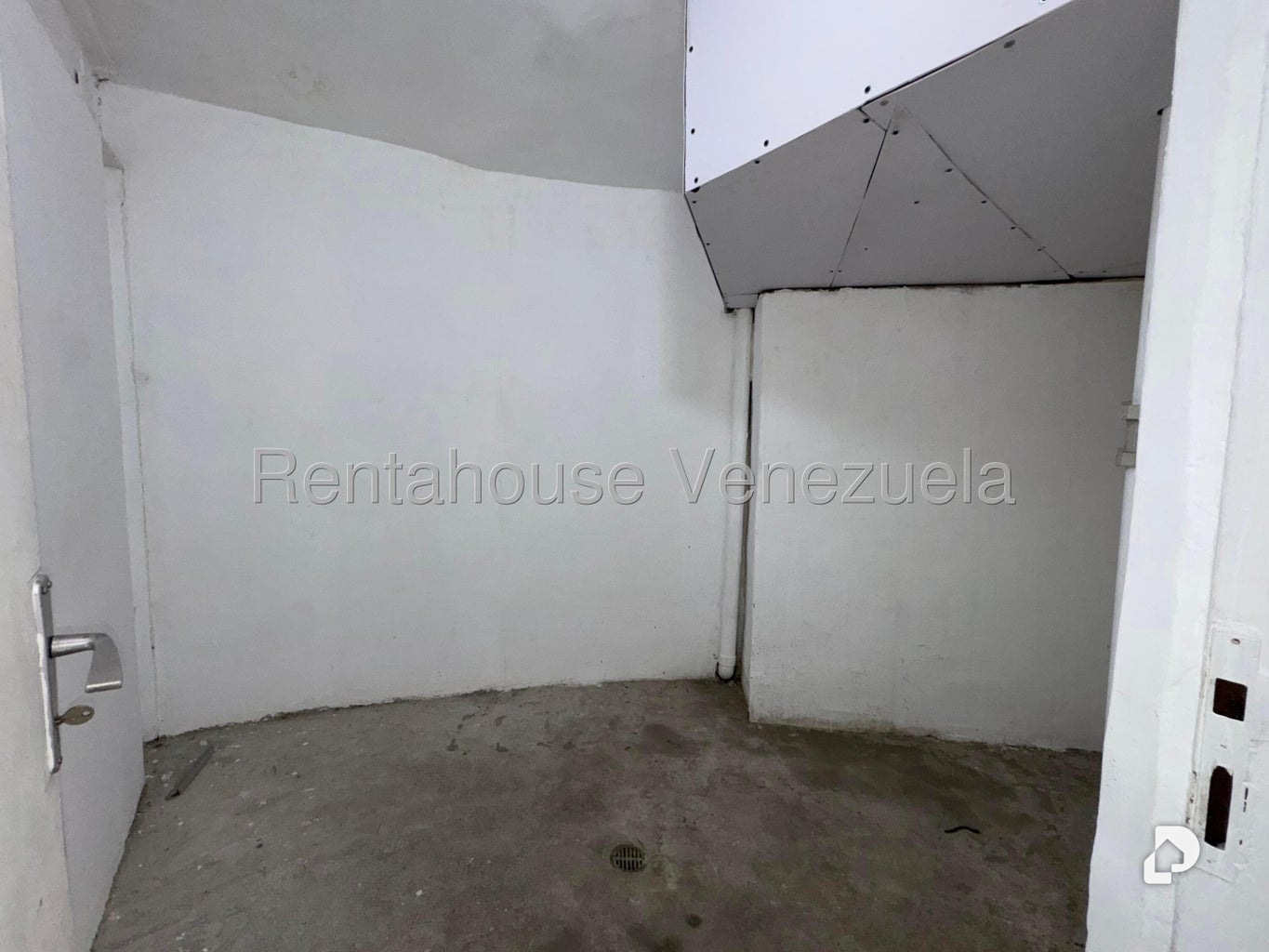 Oficina en Chuao, Caracas – 17