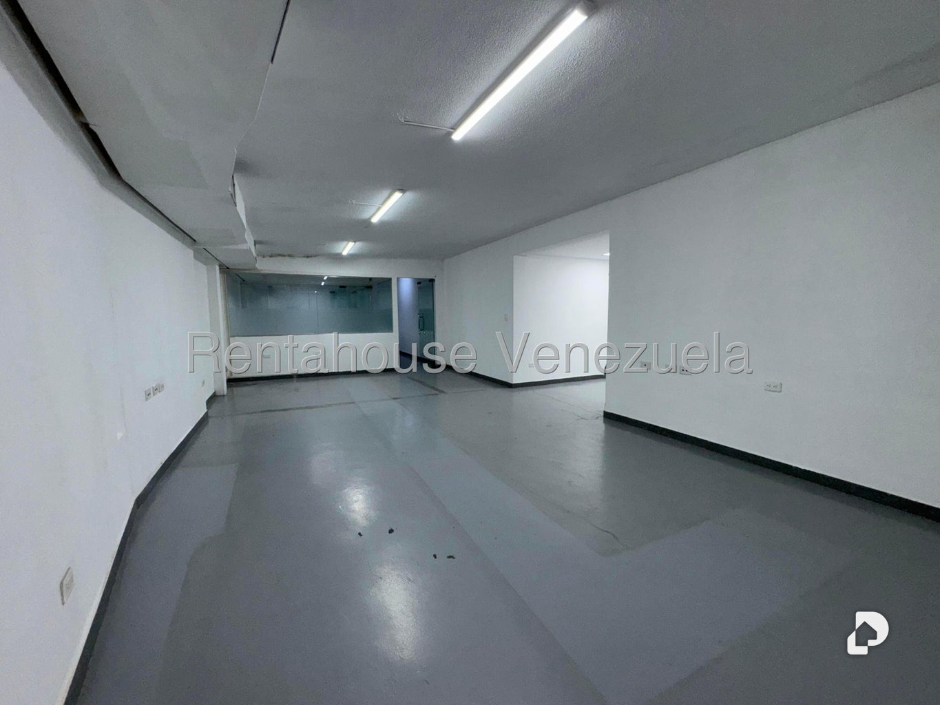Oficina en Chuao, Caracas – 8