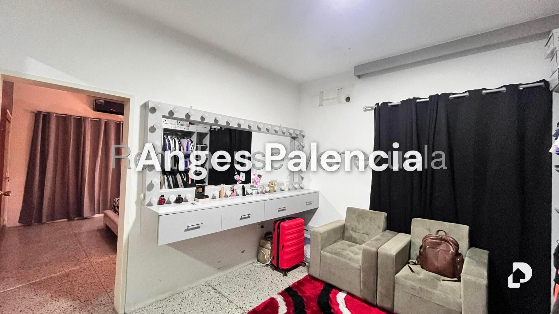 Casa en San Miguel, Maracay – 28