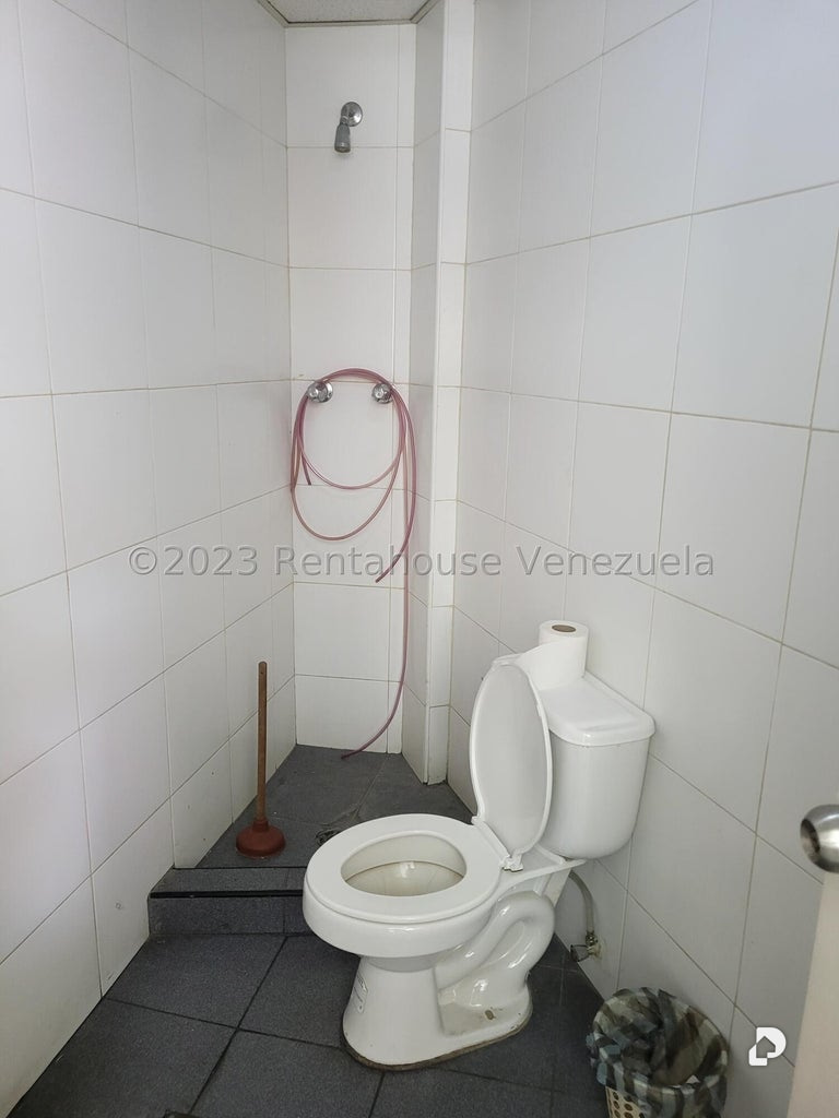 Local comercial en Las Acacias, Caracas – 19